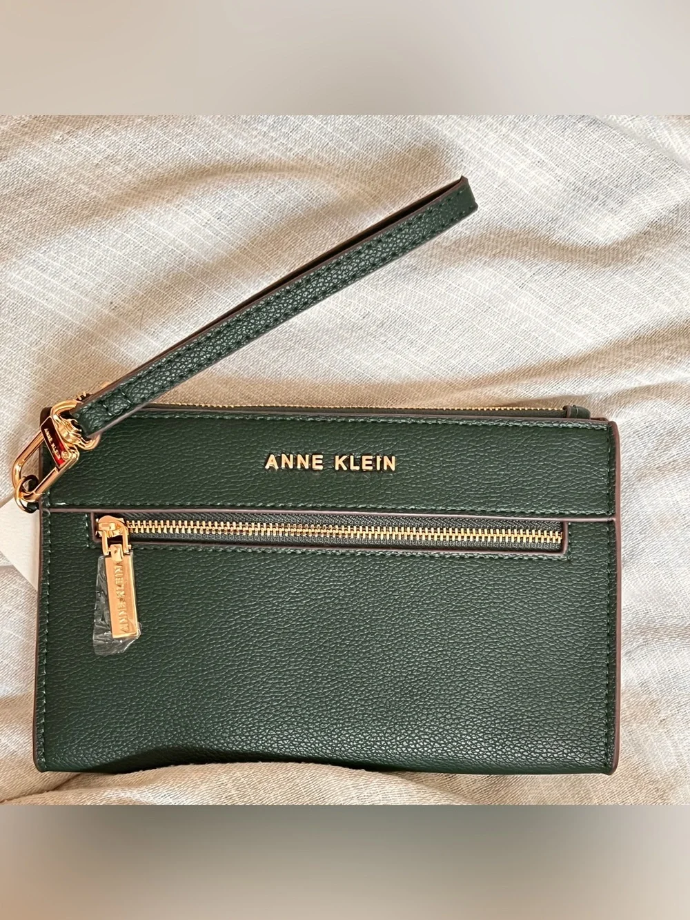 Anne Klein NWT Evergreen Faux Leather Zip Around Wristlet Clutch Wallet